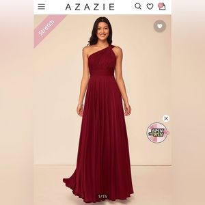 Brides maid dress worn once. In good condition. Size A8